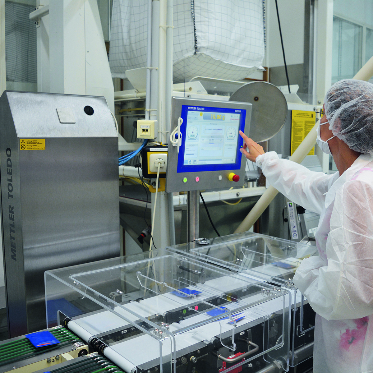 METTLER TOLEDO checkweighing system inspecting pharmaceutical product